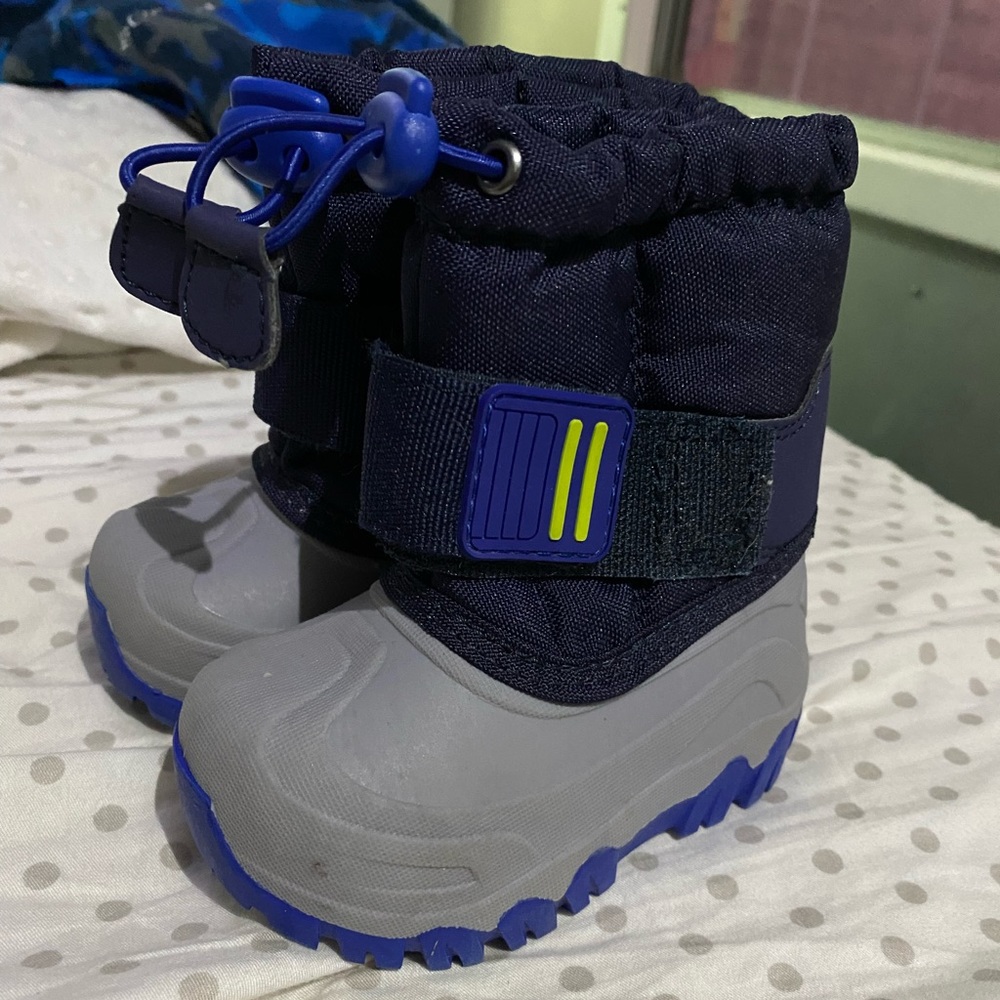 Cat & Jack Blue & Grey Snow Boots Size 4 Toddler